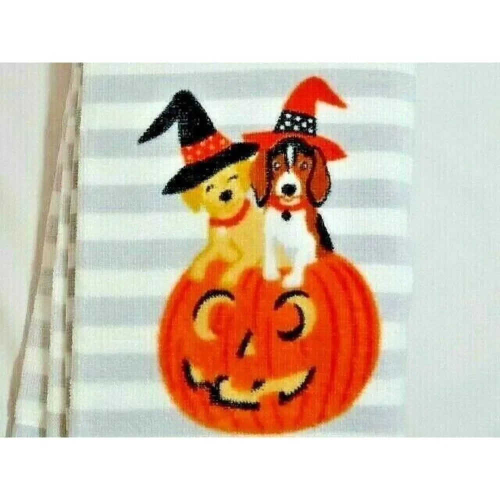 Novogratz 2 Kitchen Towels Halloween Dogs Witch Hat on Pumpkin Holiday Gift NEW